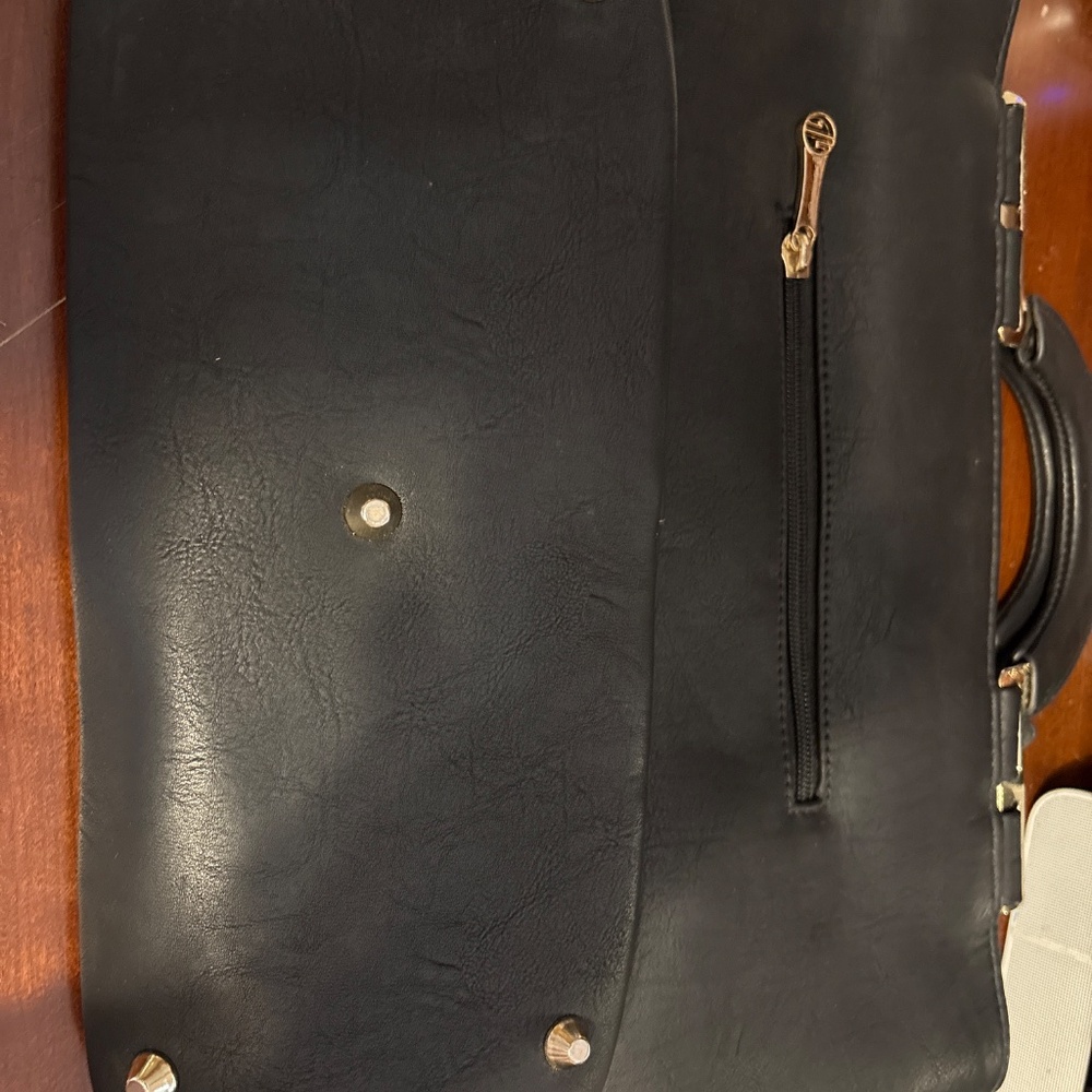Purse - Picture 2 of 2